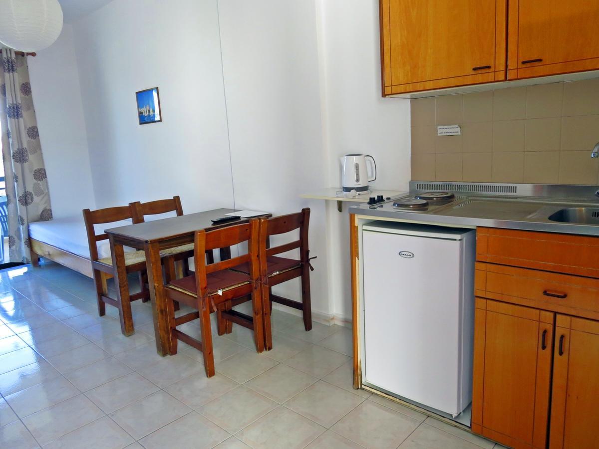 Debby Apartments Ialysos  Buitenkant foto