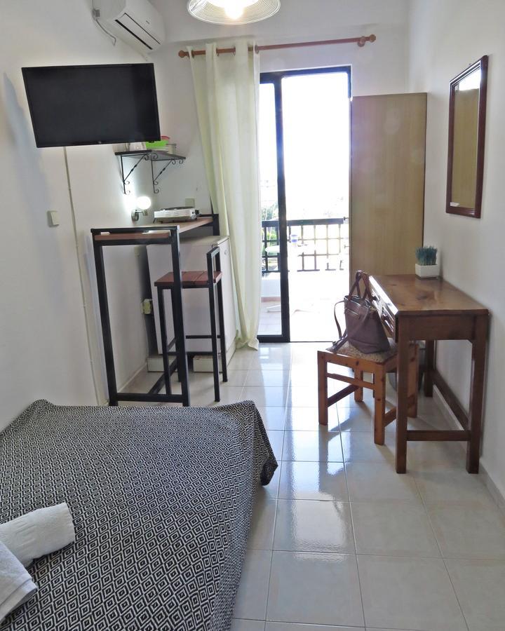 Debby Apartments Ialysos  Kamer foto