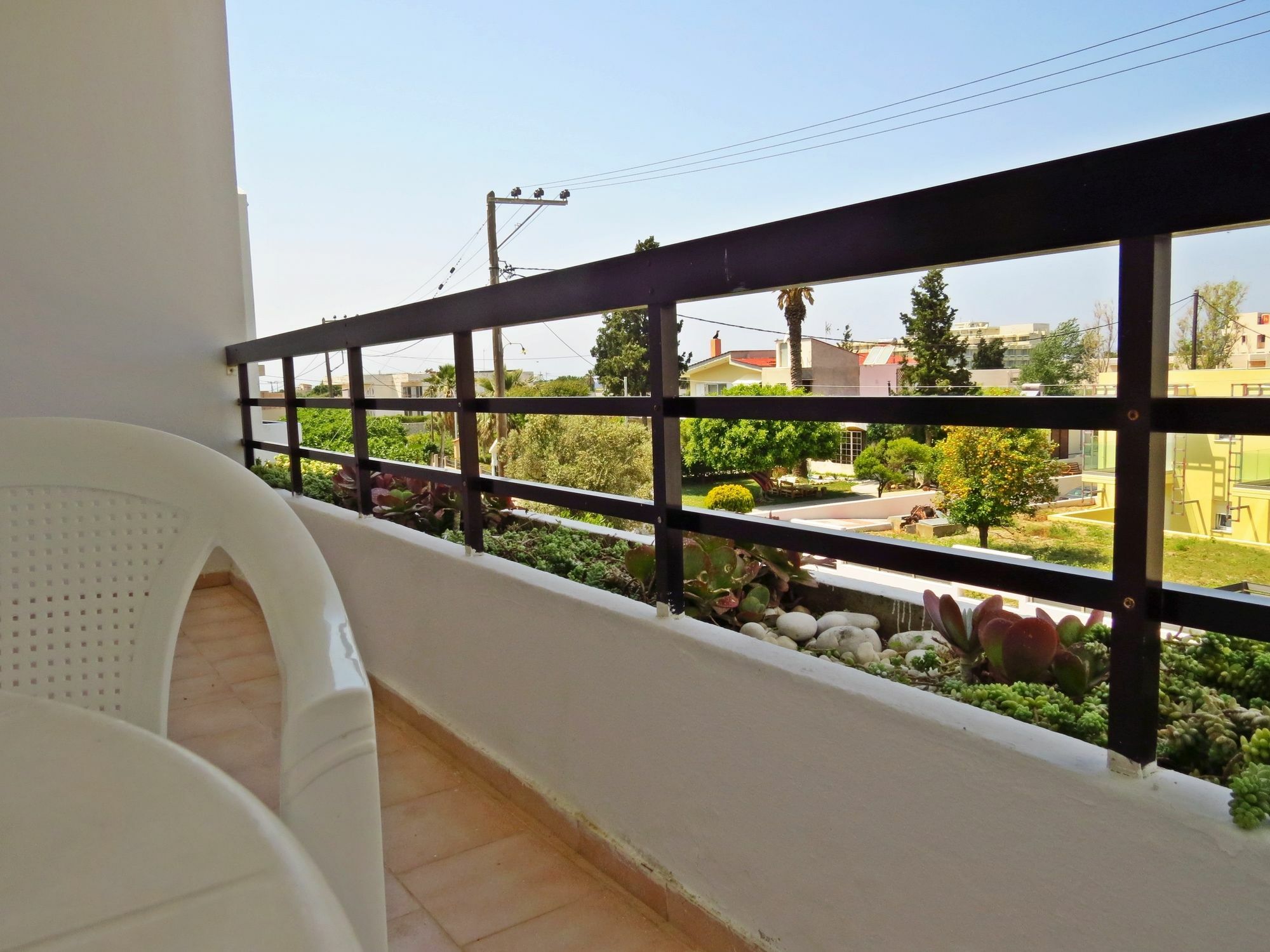 Debby Apartments Ialysos  Buitenkant foto